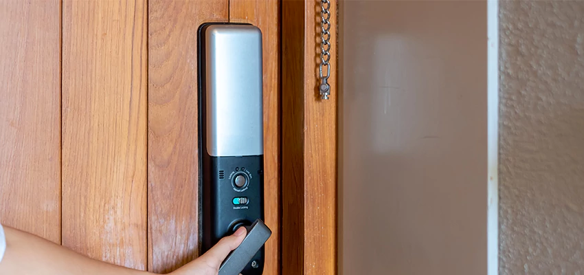 Home Security Electronic Locks Upgrades in Foothill Farms, CA